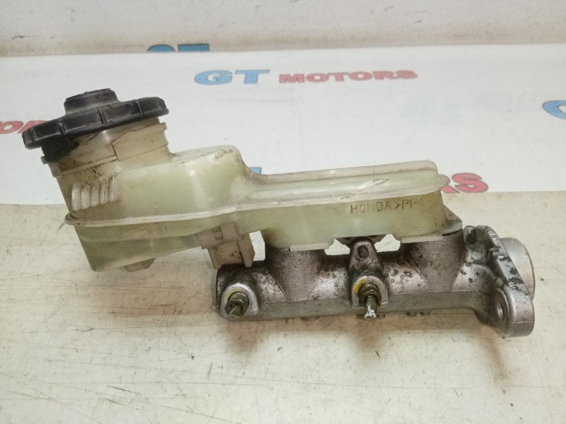 Главный тормозной цилиндр Honda Stepwgn RF1 B20B 1997