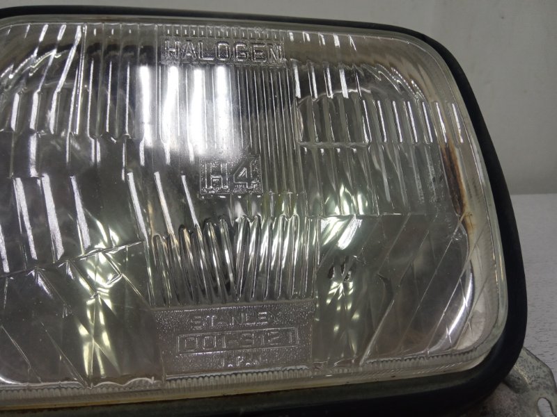 Фара Mazda Bongo SS28V R2 1996 передняя правая