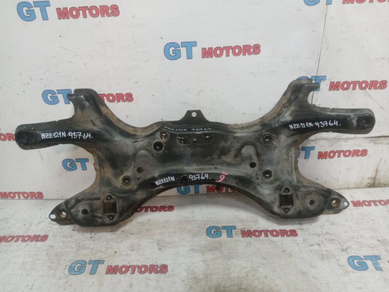 Балка поперечная Toyota Corolla Spacio NZE121N 1NZ-FE 2001 передняя