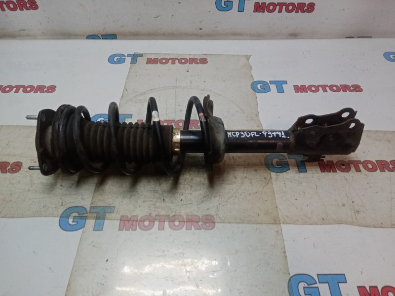 Стойка подвески Toyota Bb NCP30 2NZ-FE передняя левая