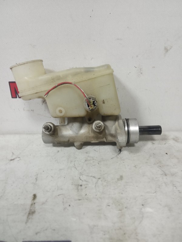 Главный тормозной цилиндр Toyota Probox NCP51 1NZ-FE 2005