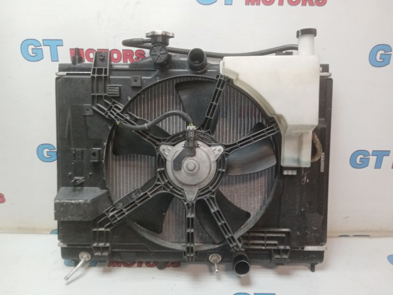Радиатор двигателя Nissan Ad VY12 HR15DE