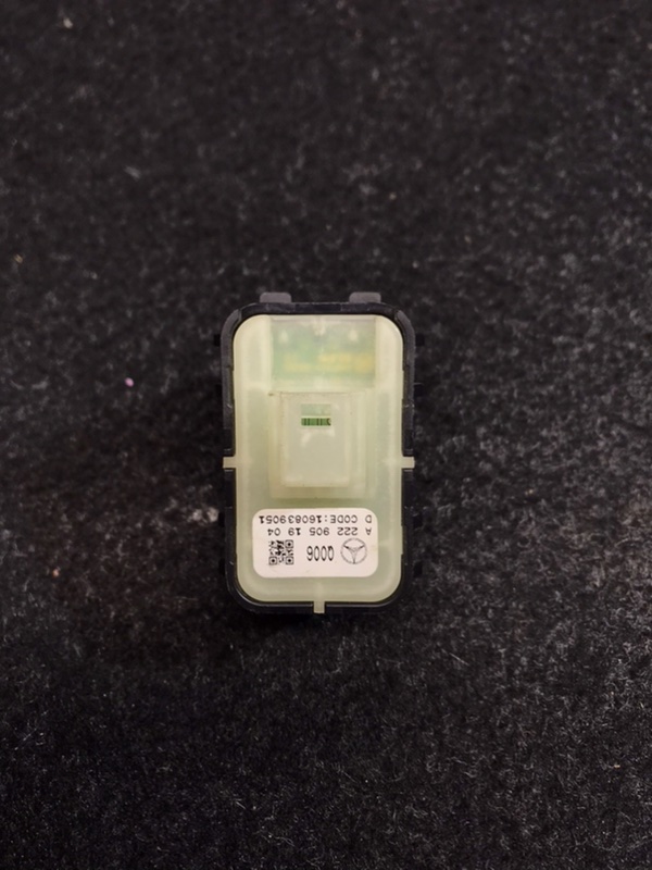 Кнопка стеклоподъемника S-class W222