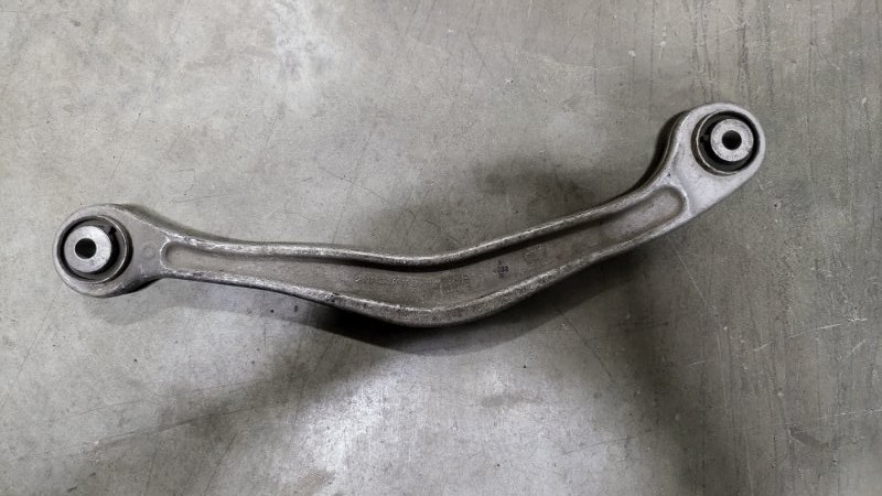 Рычаг задний продольный задний правый Mercedes-Benz S-class W222 A2213520005 Б/У