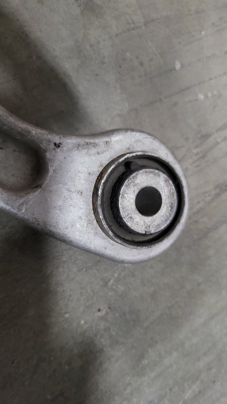 Рычаг задний продольный задний правый S-class W222