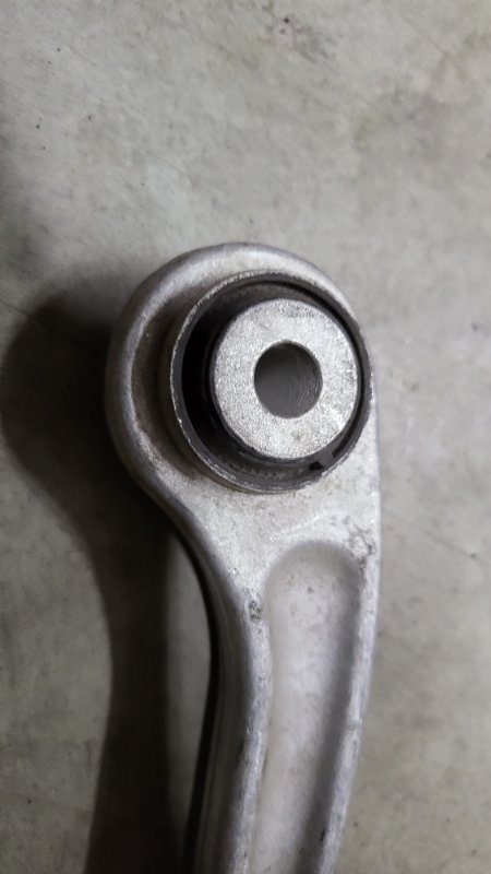 Нижняя продольная штанга задняя левая S-class W222