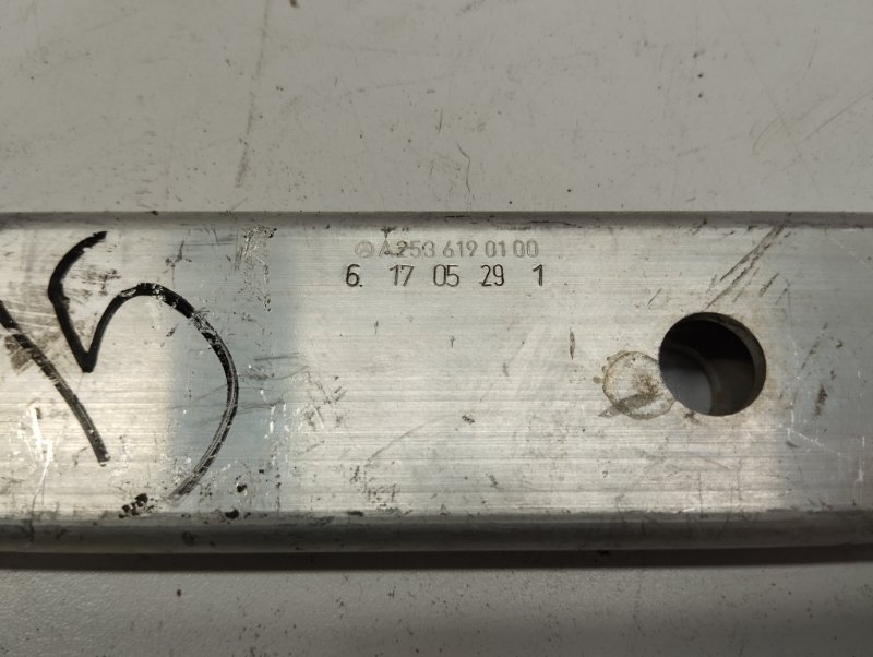 Распорка GLC W253