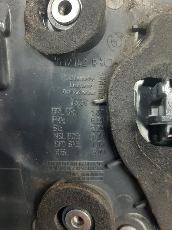 Фонарь в крышку багажника задний правый BMW 6-серия G32 N57D30B