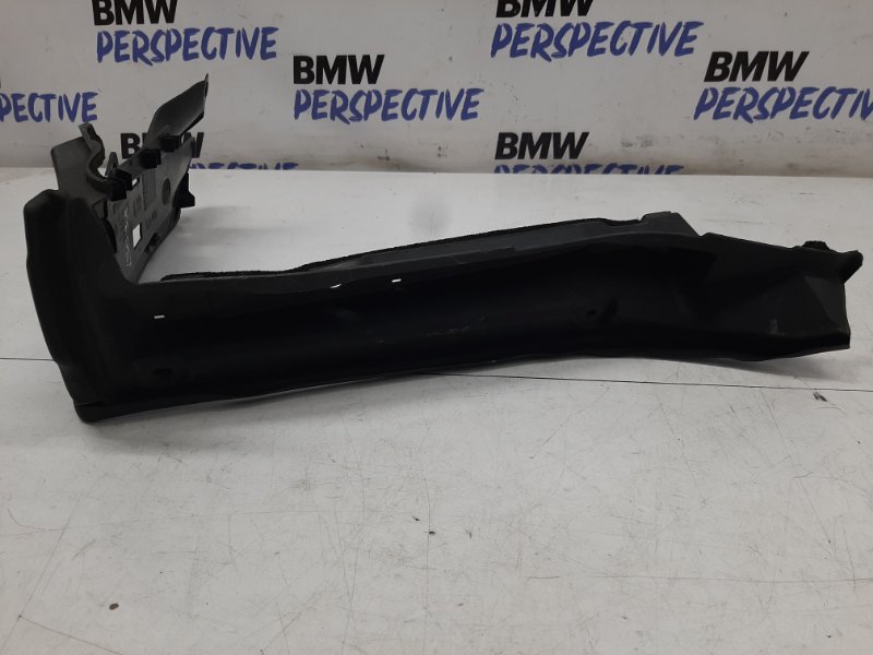 Уплотнитель крыла BMW 6-серия G32 N57D30B