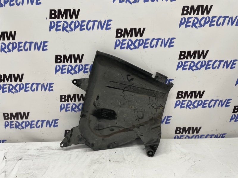 Кожух топливного бака левый M6 2013 F13 S63B44B