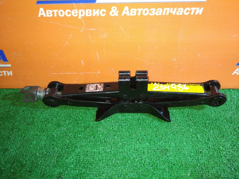 Домкрат 700кг Домкрат 700кг