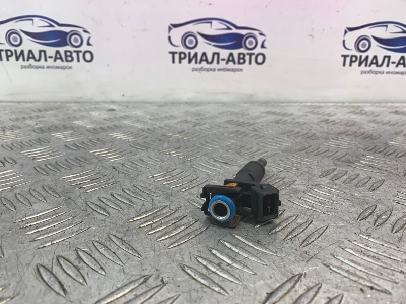 Форсунка топливная Opel Zafira B Z18XER 1