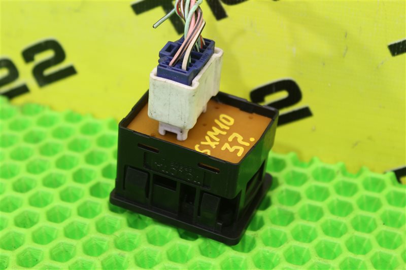 Блок управления зеркалами Toyota Ipsum SXM10