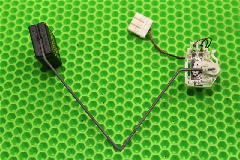 Датчик уровня топлива Crown 2008 GRS180 4GR-FSE Датчик уровня топлива Crown 2008 GRS180 4GR-FSE