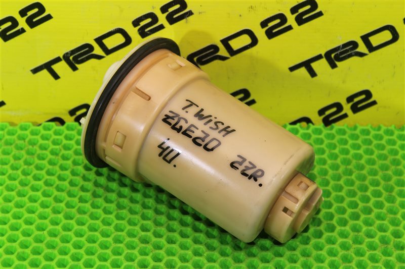 Корпус топливного насоса Toyota Wish ZGE20 2ZR-FAE 77024-68010 контрактная