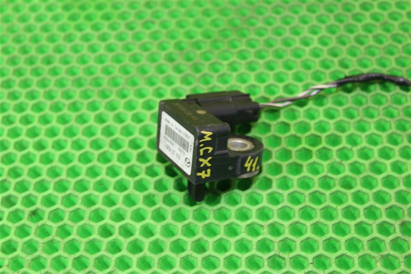 Запчасть датчик airbag передний Mazda CX-7 ER L3 GP9A-57-K1X контрактная Датчик airbag передний Mazda CX-7 ER L3 GP9A-57-K1X контрактная