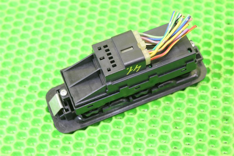Блок управления стеклоподъемниками передний правый Duet M100A EJ-VE