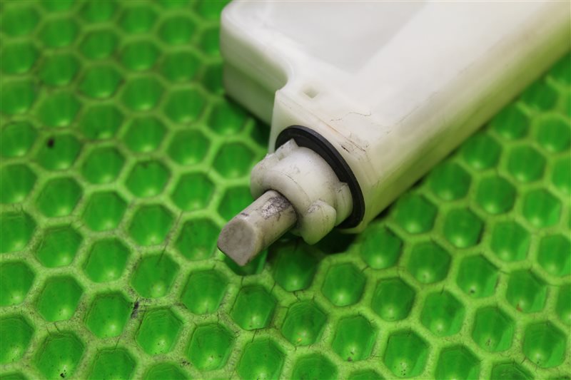 Замок лючка бензобака M35 2007 Y50 VQ35DE Замок лючка бензобака M35 2007 Y50 VQ35DE