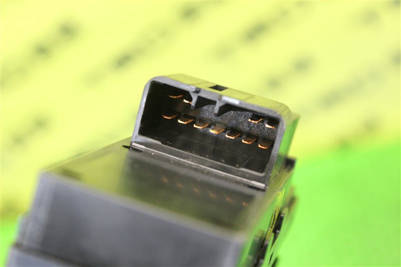 Блок управления стеклоподъемниками Duet 2000 M100A EJ-VE Блок управления стеклоподъемниками Duet 2000 M100A EJ-VE