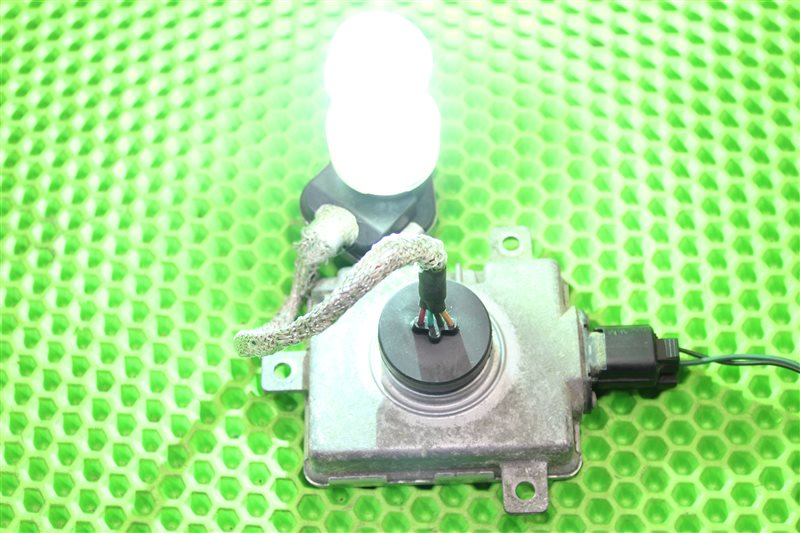 Блок ксенона Mazda3 2006 BK Z6