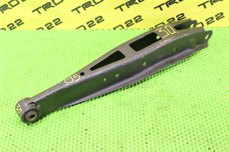 Запчасть рычаг подвески задний правый Subaru Forester 2013 SJ5 FB20 20250-FG042 контрактная Рычаг подвески задний правый Subaru Forester 2013 SJ5 FB20 20250-FG042 контрактная