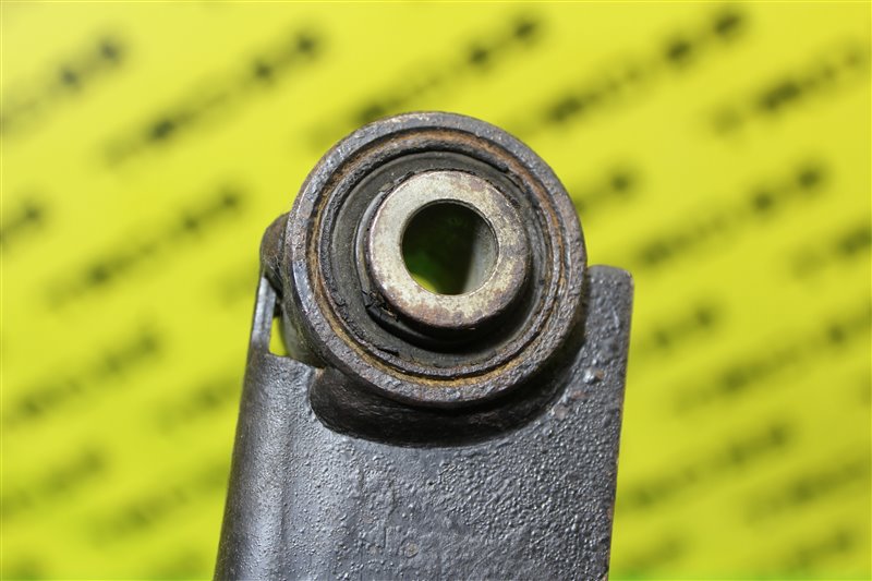 Рычаг подвески задний правый Forester 2013 SJ5 FB20 Рычаг подвески задний правый Forester 2013 SJ5 FB20