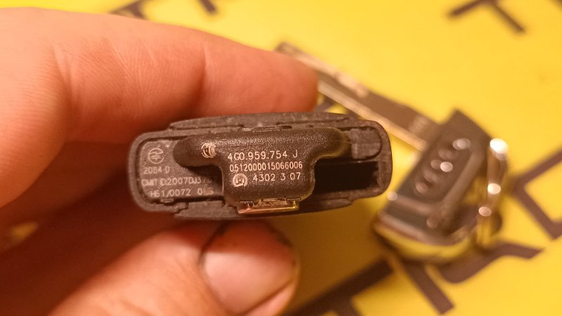 Ключ зажигания A6 2012 4G2
