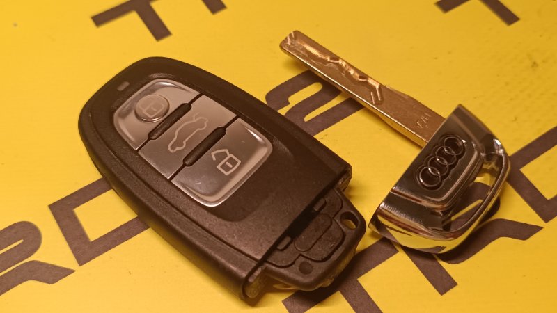 Ключ зажигания Audi A6 4G2