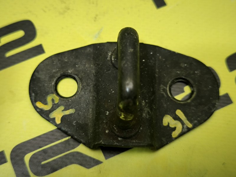 Петля замка багажника Bongo 2008 SK22M R2