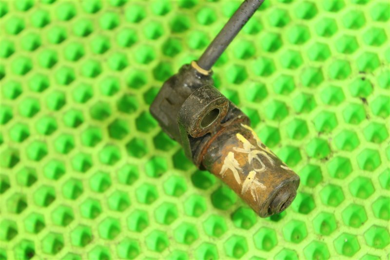 Датчик abs задний правый RX400h 2008 MHU38 3MZ-FE