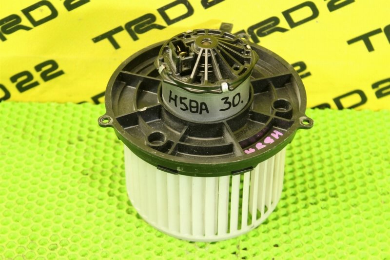 Запчасть мотор печки Mitsubishi Pajero Mini 2007 H58A 4A30T MR315394 контрактная Мотор печки Mitsubishi Pajero Mini 2007 H58A 4A30T MR315394 контрактная