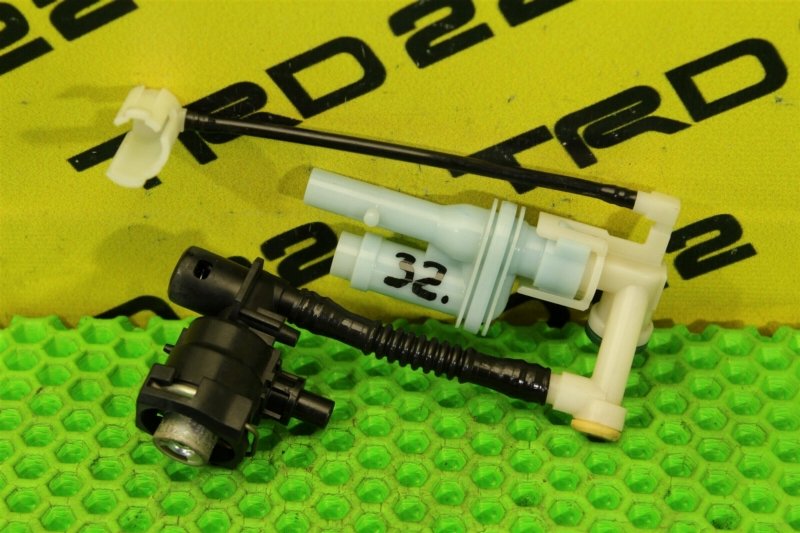 Регулятор давления топлива Lexus GS350 2010 GRS196 2GR-FSE 23280-31020 контрактная