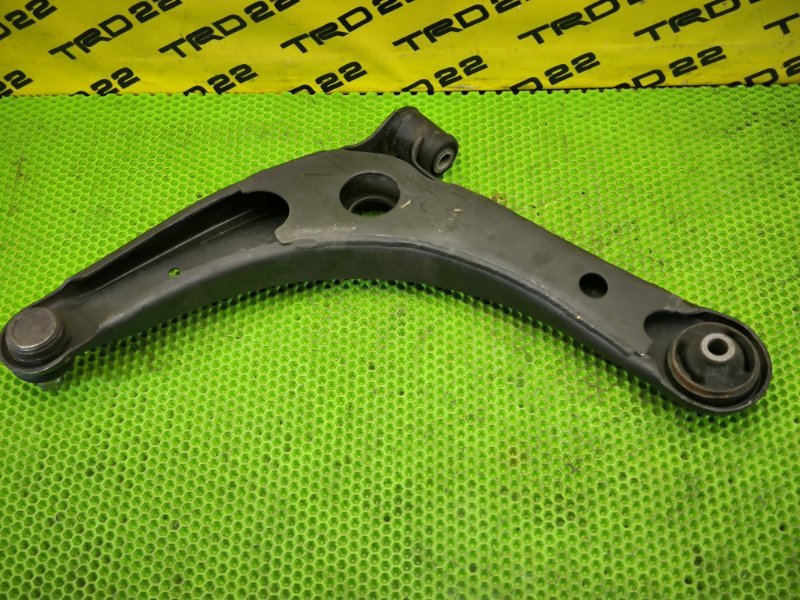 Рычаг подвески передний правый Mitsubishi Outlander CW5W 4B12