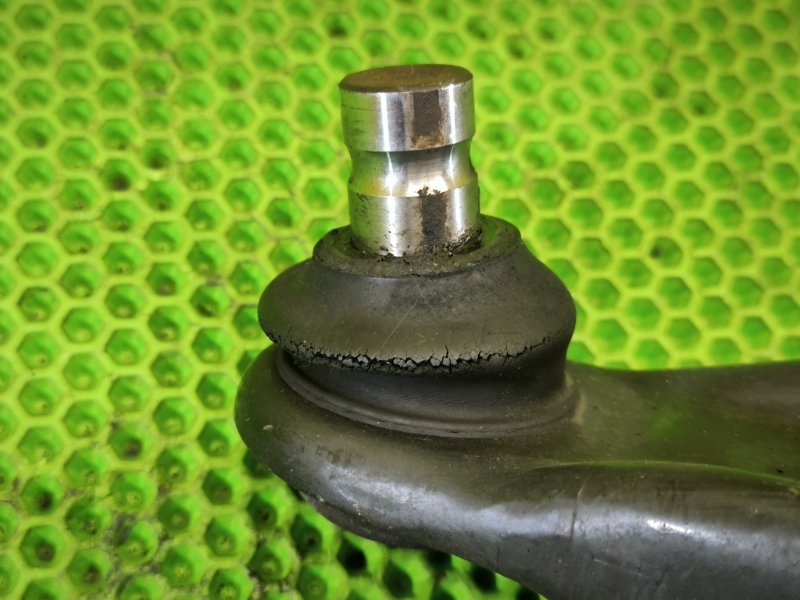 Рычаг подвески передний правый Outlander 2009 CW5W 4B12