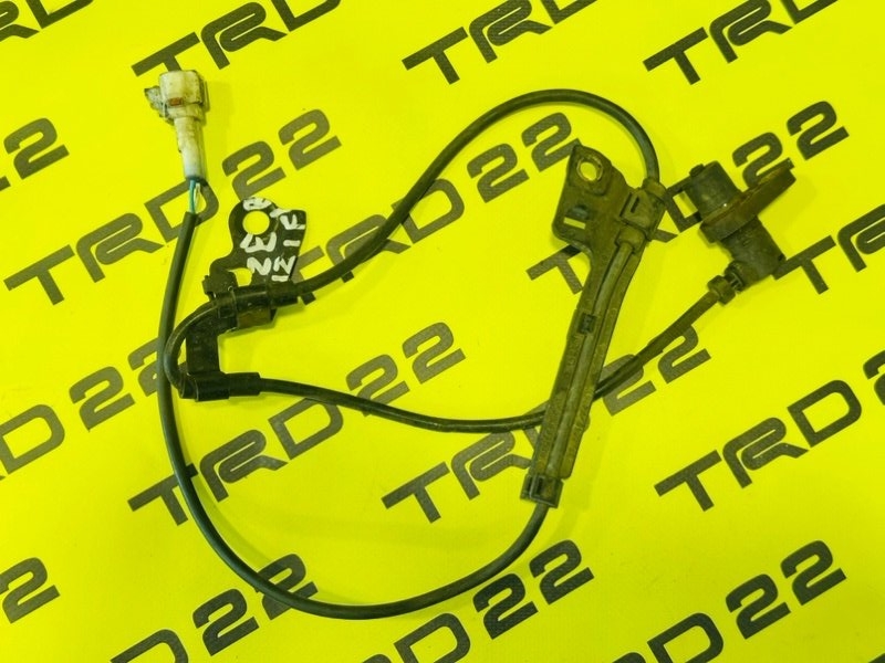 Датчик abs передний правый Toyota Corolla  Fielder 2006 NZE121 1NZ-FE 89542-12070 контрактная