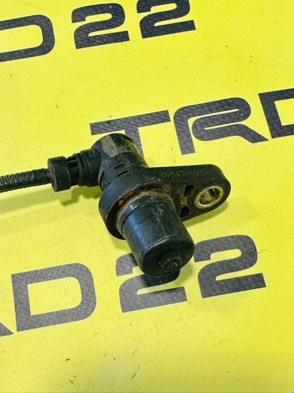 Датчик abs передний правый Toyota Corolla  Fielder NZE121 1NZ-FE