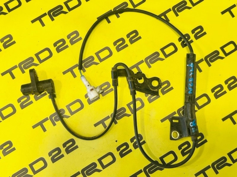 Датчик abs передний правый Toyota Corolla 2003 NZE121 1NZ-FE 89542-12070 контрактная