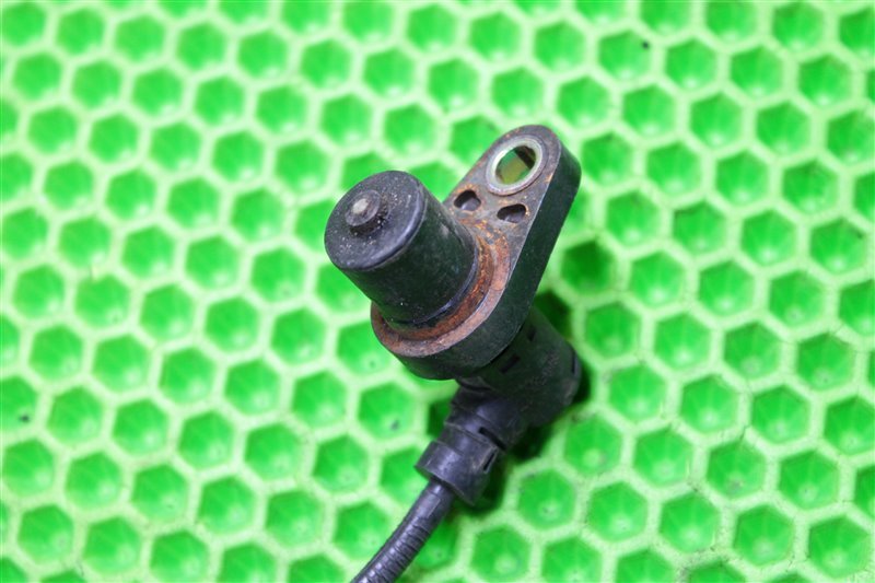 Датчик abs передний левый Toyota Allion NZT240 1NZ-FE