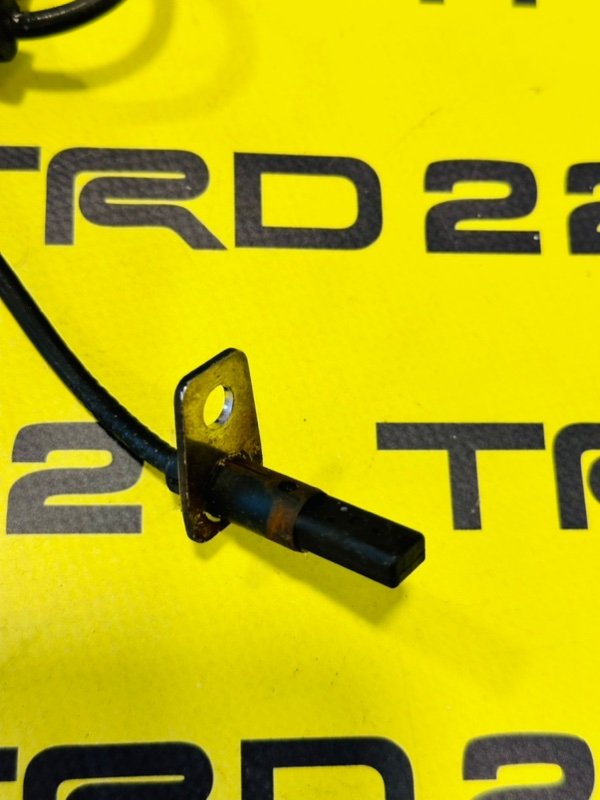 Датчик abs передний левый Suzuki Grand Vitara TDA4W J24B Датчик abs передний левый Suzuki Grand Vitara TDA4W J24B