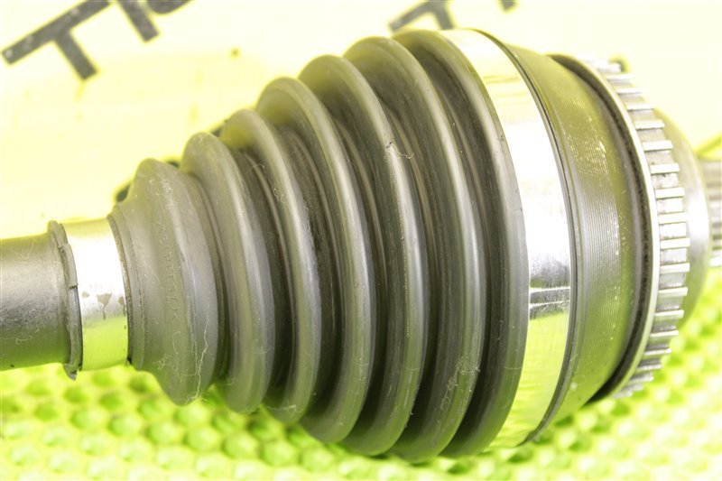 Привод передний правый Avensis 2008 ZZT251 1ZZ-FE