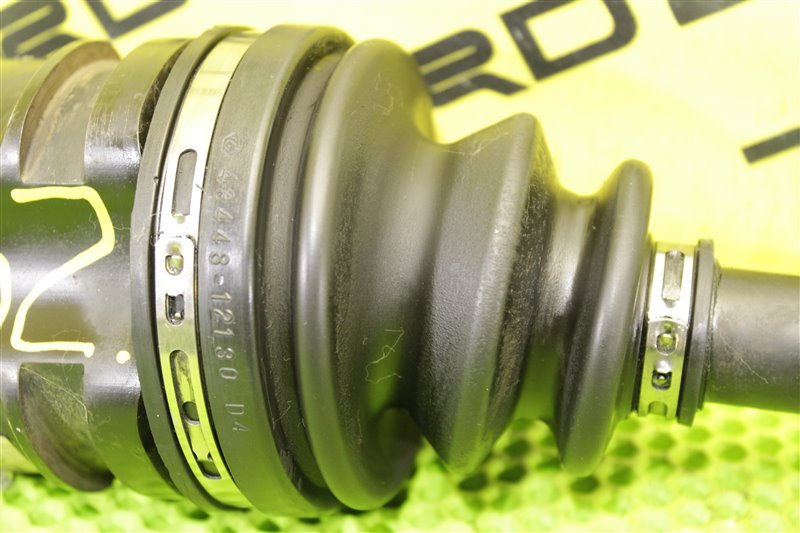 Привод передний правый Corolla 2004 ZZE121 3ZZ-FE