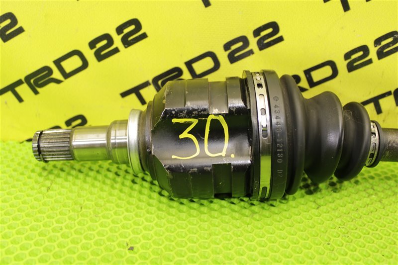 Привод передний правый Corolla 2004 ZZE121 3ZZ-FE