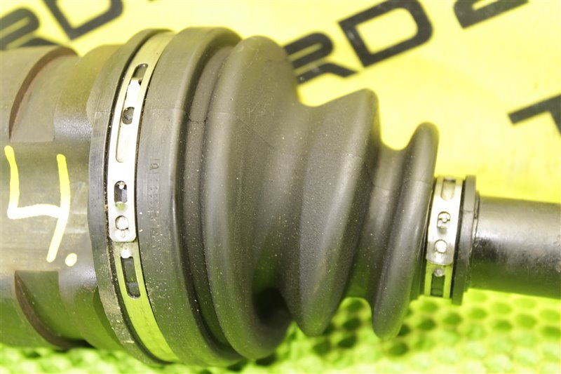 Привод передний правый Corolla 2004 ZZE121 3ZZ-FE