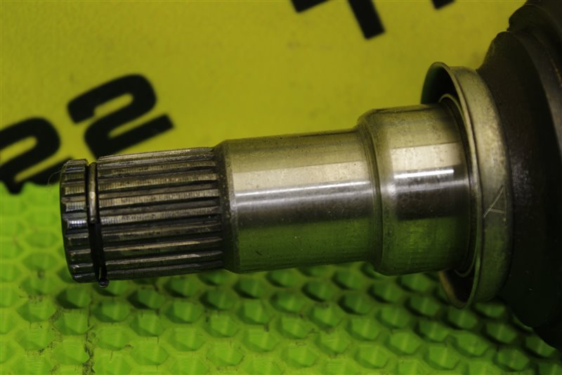 Привод передний правый Corolla 2004 ZZE121 3ZZ-FE