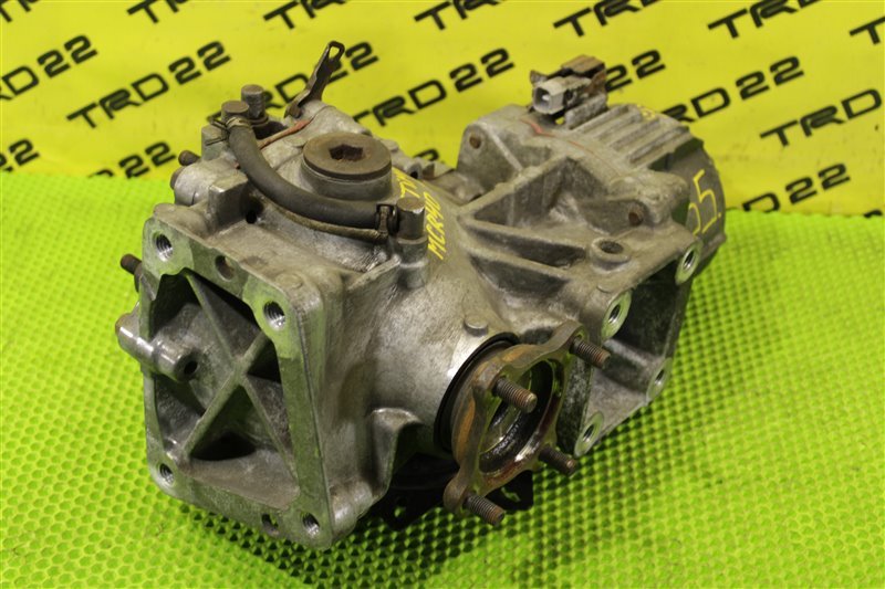 Редуктор задний Toyota Estima MCR40 1MZ-FE Редуктор задний Toyota Estima MCR40 1MZ-FE