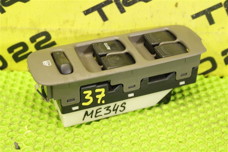 Блок управления стеклоподъемниками Chevrolet MW 2003 ME34S M13A 37990-84F20 контрактная