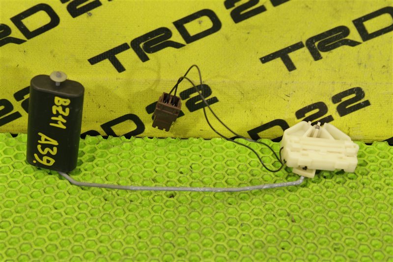 Запчасть датчик уровня топлива Nissan March 2007 AK12 CR12DE 25060AX01A контрактная Датчик уровня топлива Nissan March 2007 AK12 CR12DE 25060AX01A контрактная