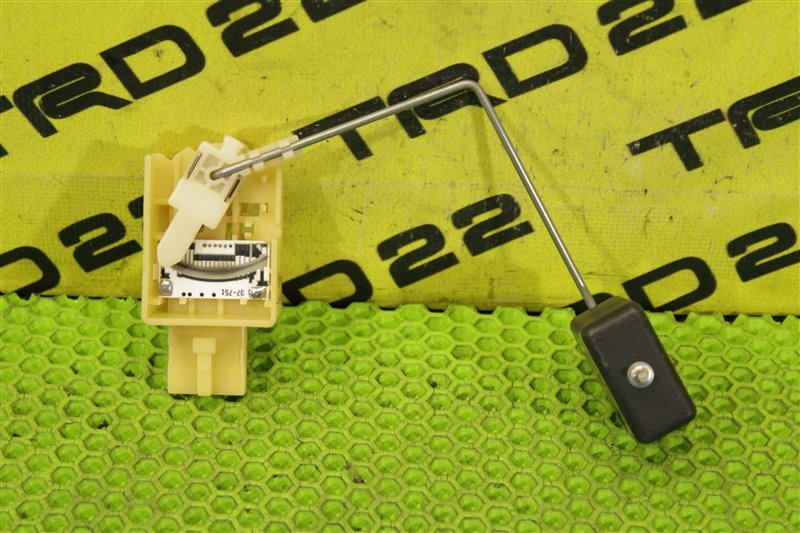 Датчик уровня топлива Premio 2005 ZZT240 1ZZ-FE