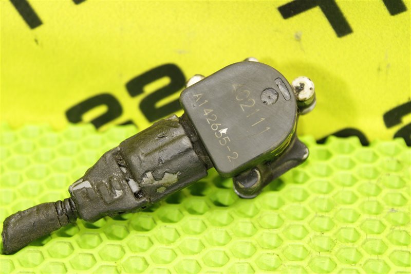 Датчик высоты дорожного просвета RX350 2014 GGL15 2GR-FE Датчик высоты дорожного просвета RX350 2014 GGL15 2GR-FE