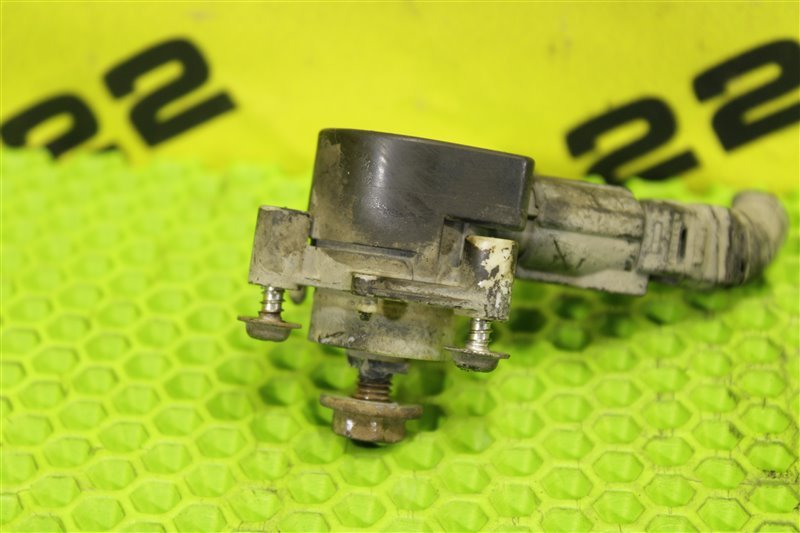 Датчик высоты дорожного просвета Lexus RX350 GGL15 2GR-FE